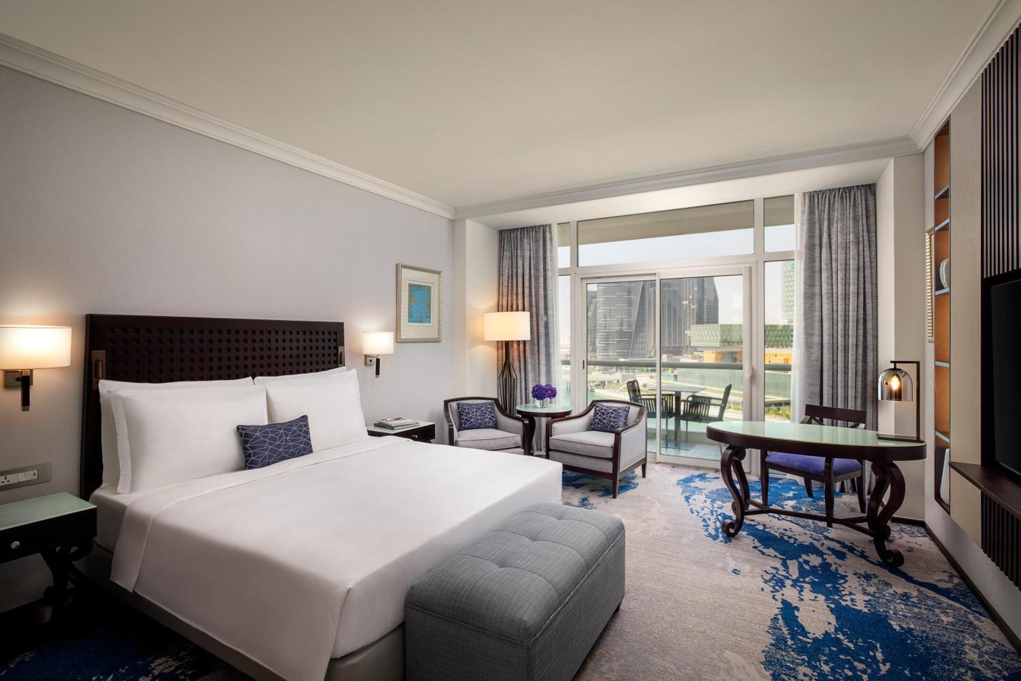 Spacious Sea View Room Balcony Lounge Access King Bed,1615646412:JPEG