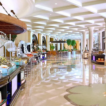 The Ritz-Carlton Abu Dhabi, Grand Canal-3